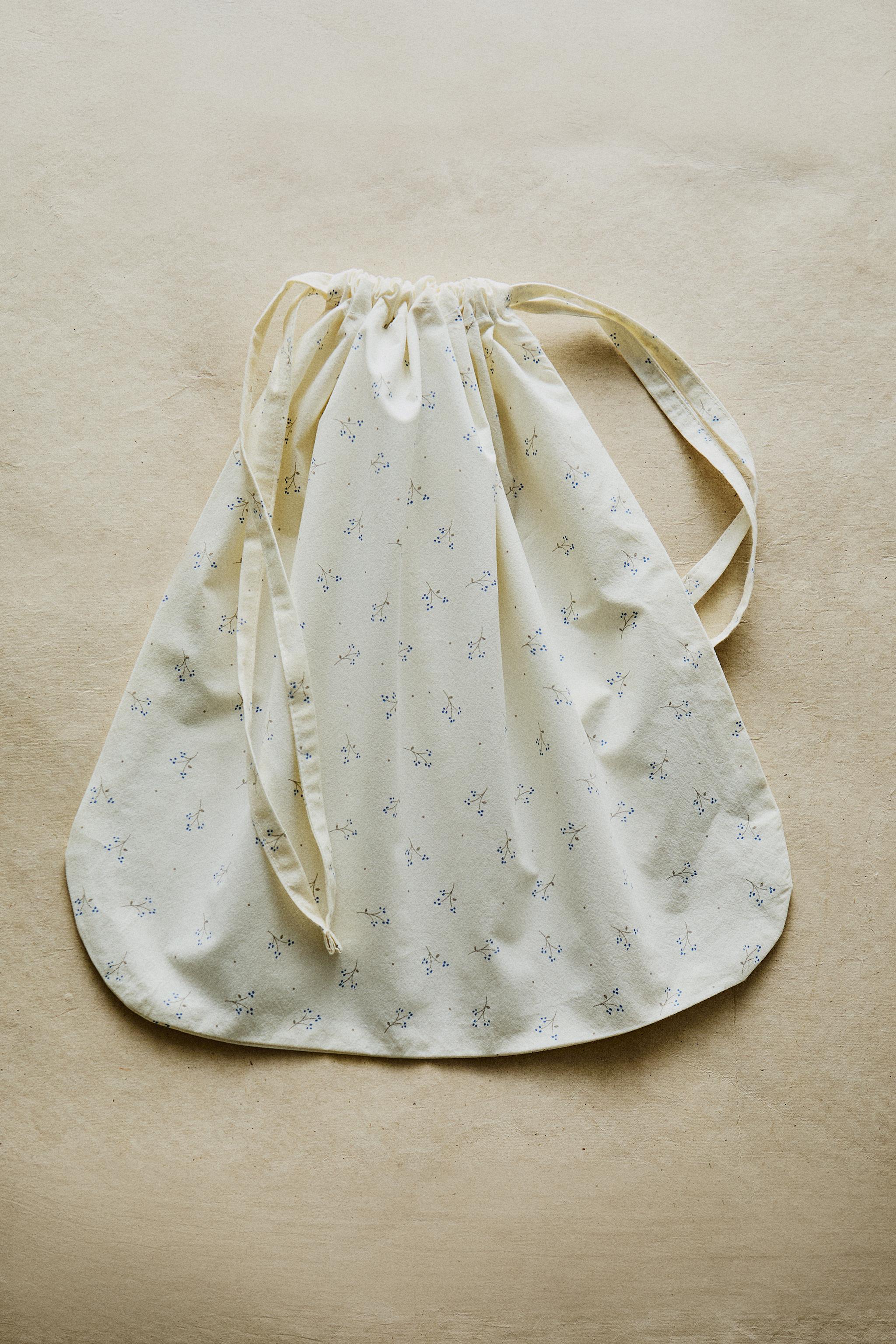 CHILDREN'S FLORAL LAUNDRY BAG